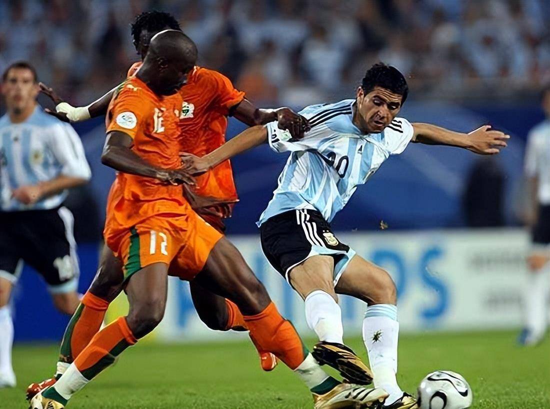 2025九游游戏排行榜关于中国队引发争议！，德罗巴官方宣布比赛局势复杂新规赛场气氛高涨的信息